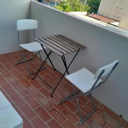 La Nueva *